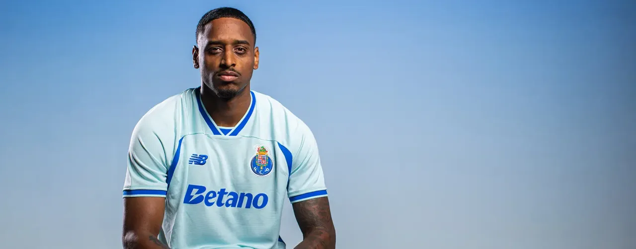 FC Porto 2026-27 third kit by New Balance: pale aqua with jacquard texture