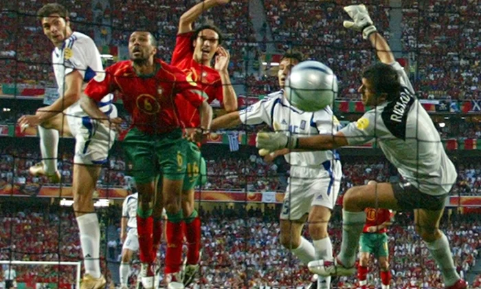 Angelos Charisteas heads Greece in front in the Euro 2004 final