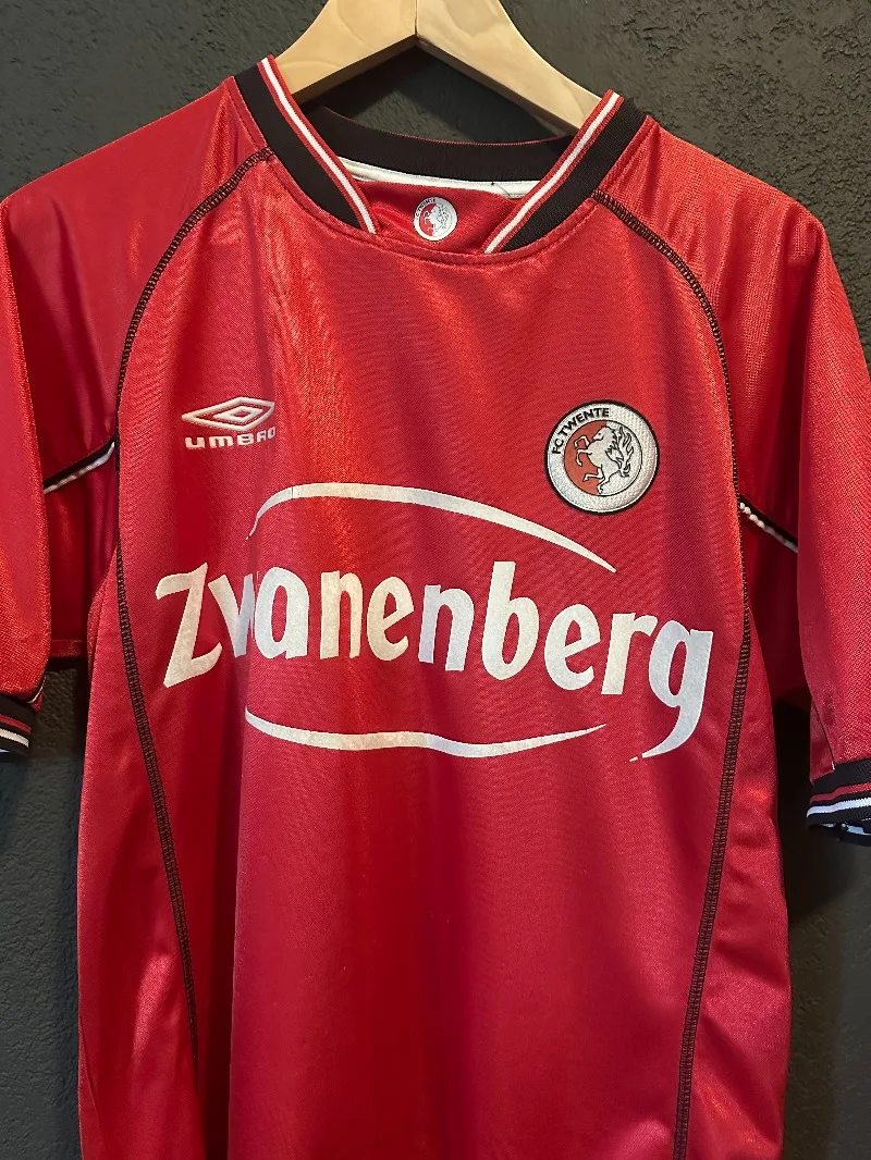 FC Twente 2001-02 Home Kit
