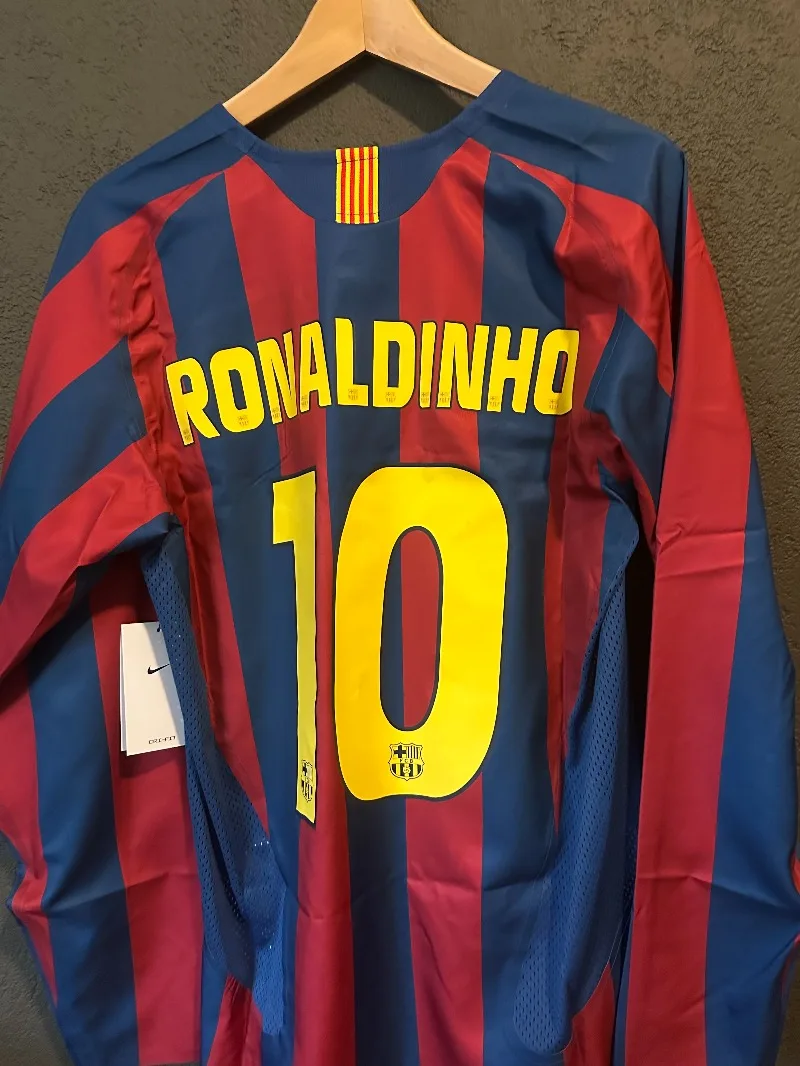 FC Barcelona 2005-06 Home Kit Reissue
