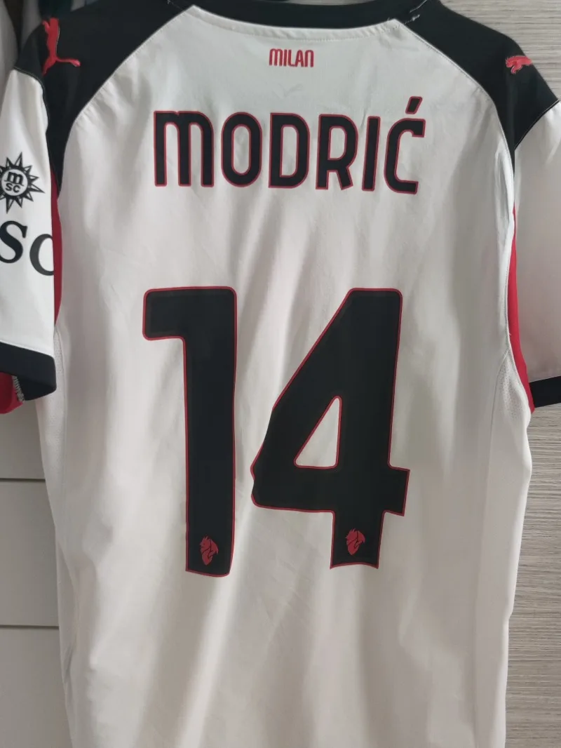 AC Milan 2025-26 Away Kit