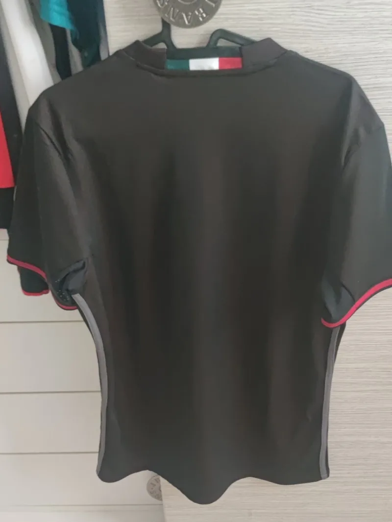 AC Milan 2016-17 Home Kit