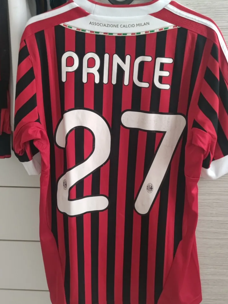 AC Milan 2011-12 Home Kit