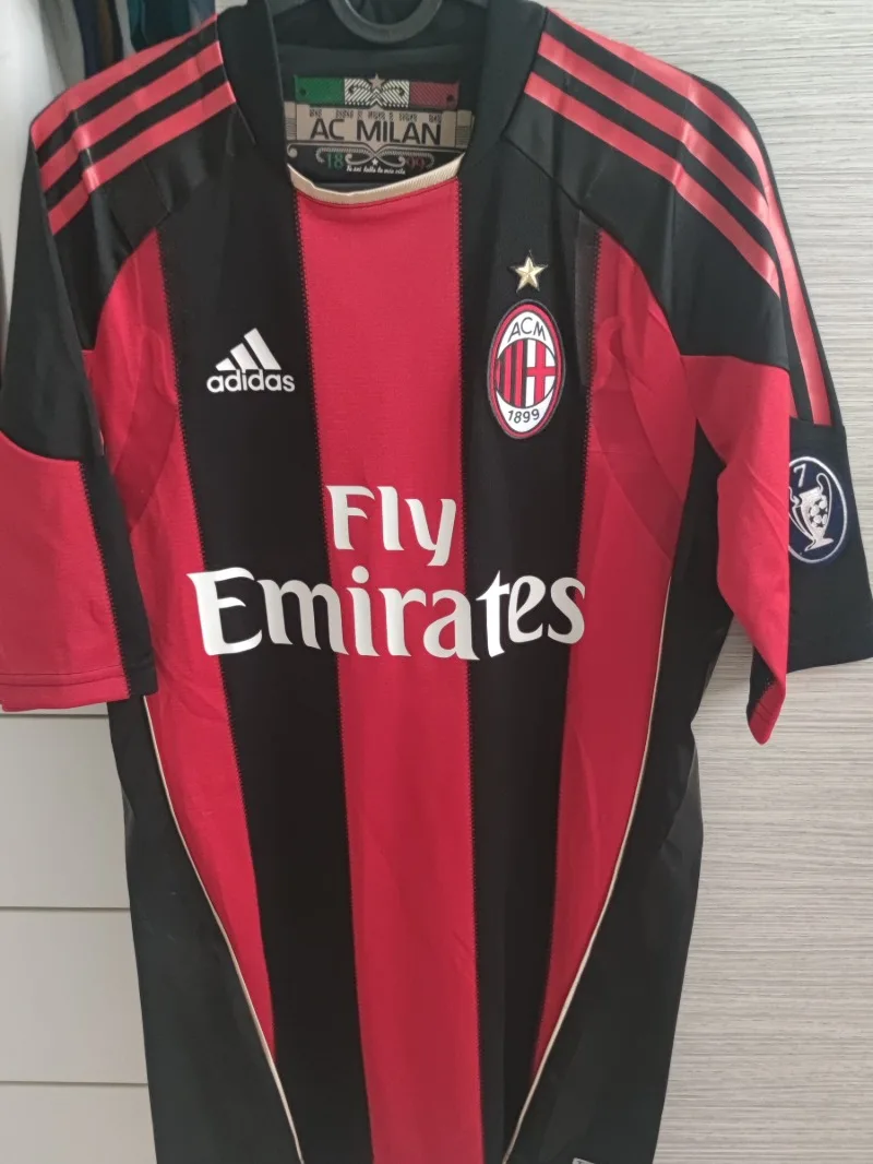 AC Milan 2010-11 Home Kit
