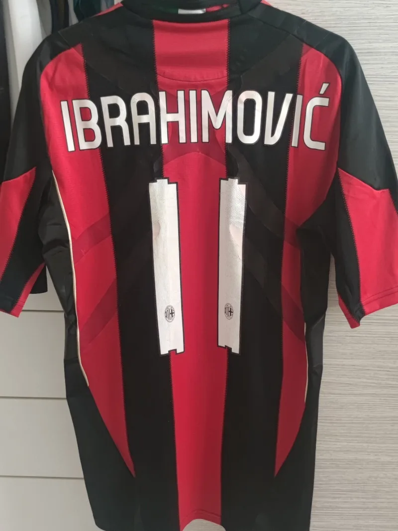 AC Milan 2010-11 Home Kit
