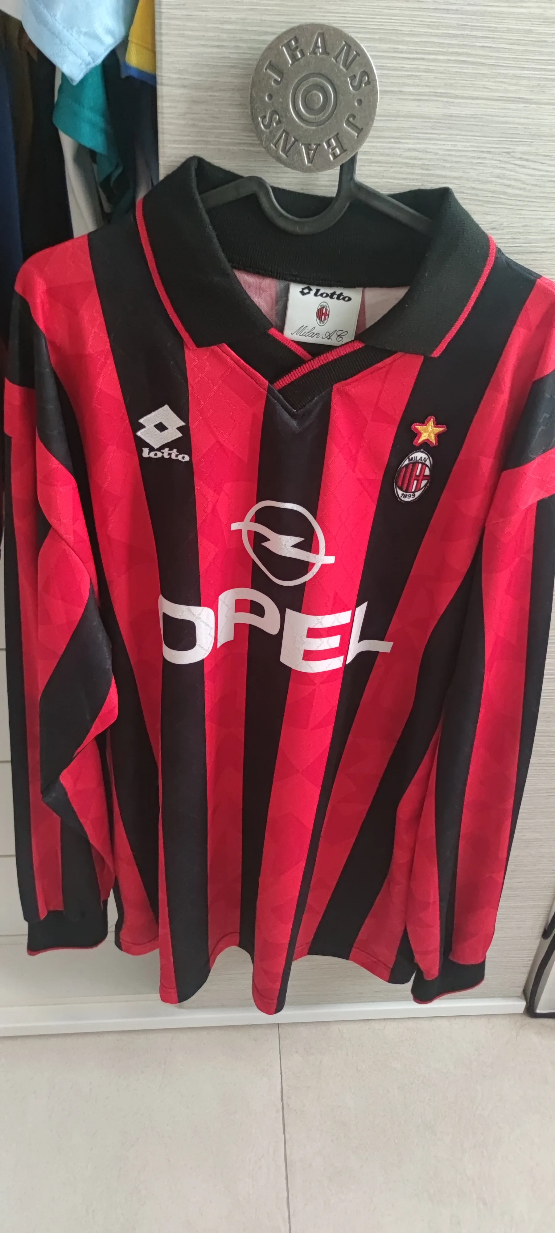 AC Milan 1995-96 Home Kit
