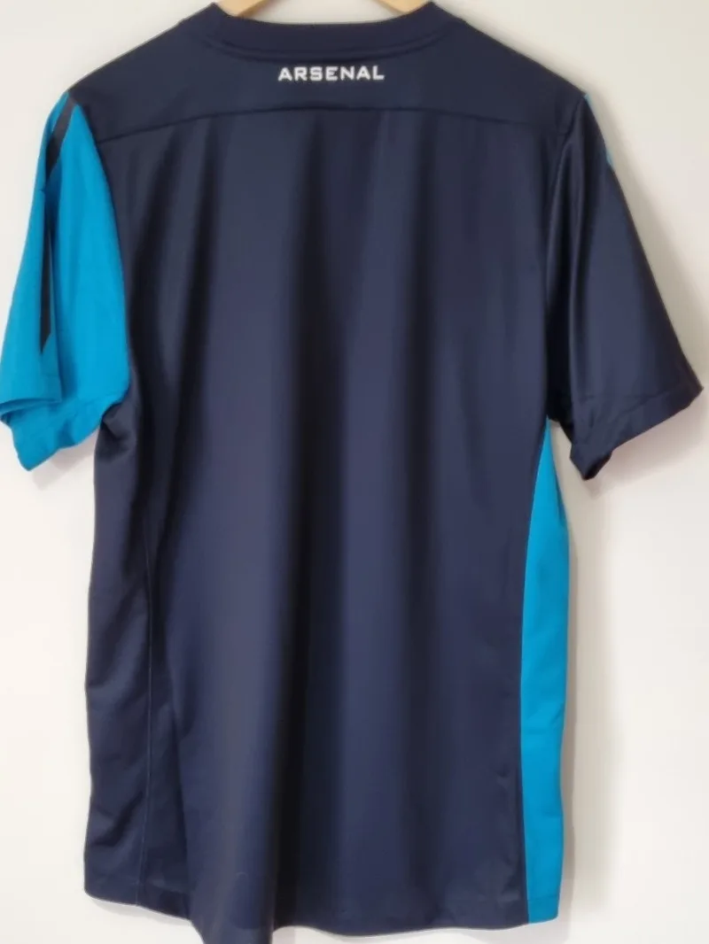 Arsenal FC 2011-12 Away Kit