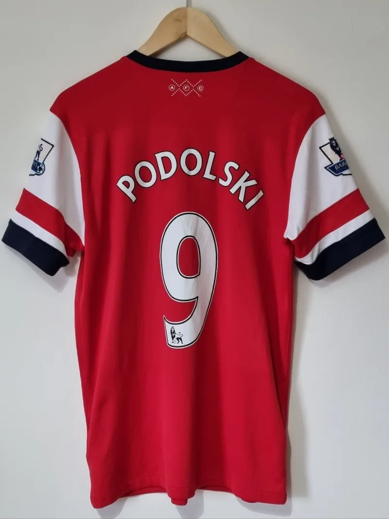 Arsenal FC 2013-14 Home Kit