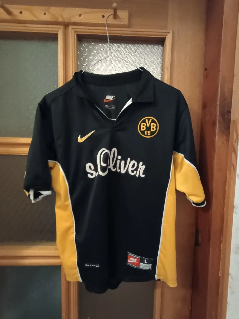Borussia Dortmund 1997-98 Away Kit