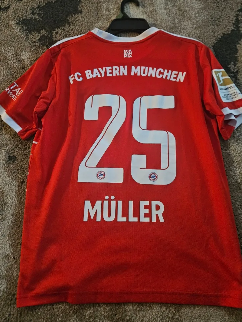 Bayern München 2022-23 Home Kit