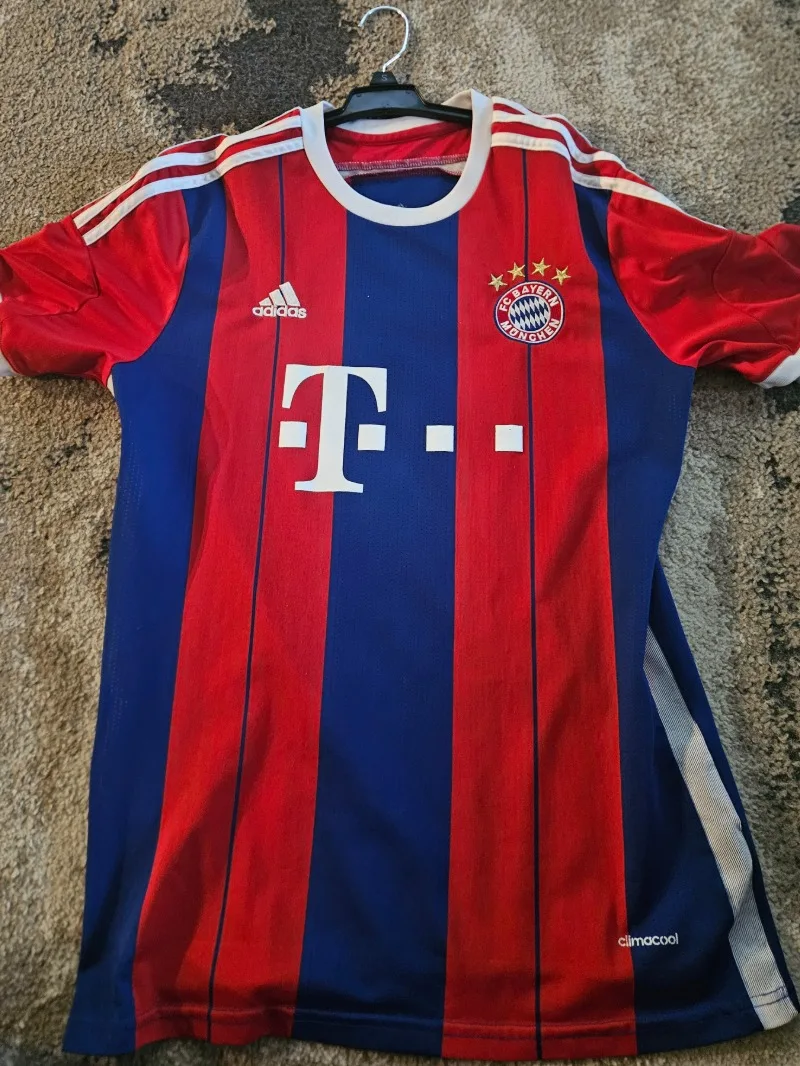Bayern München 2014-15 Home Kit