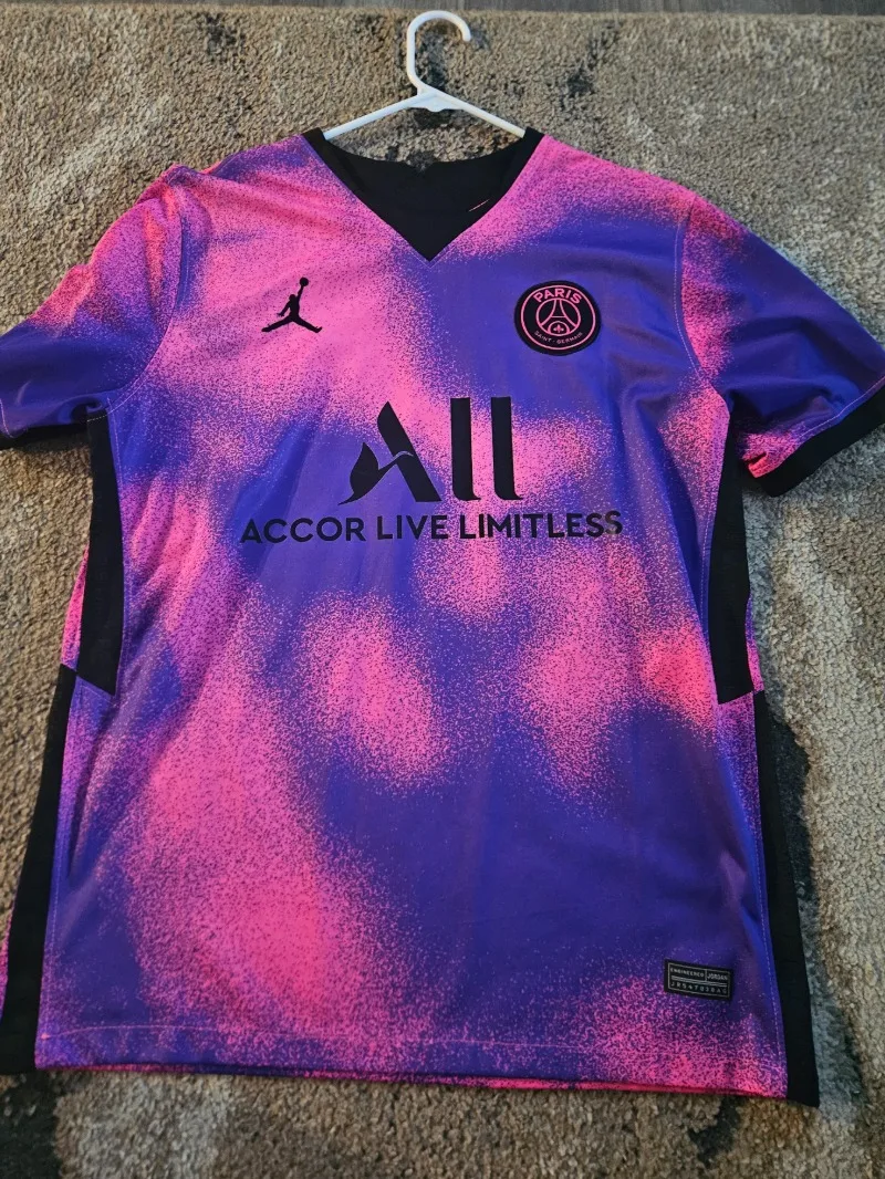 Paris Saint-Germain 2020-21 Fourth Kit