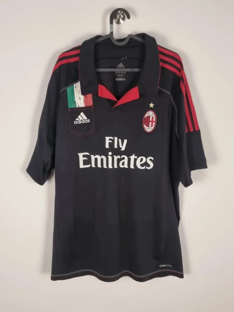 AC Milan 2011-12 Away Kit