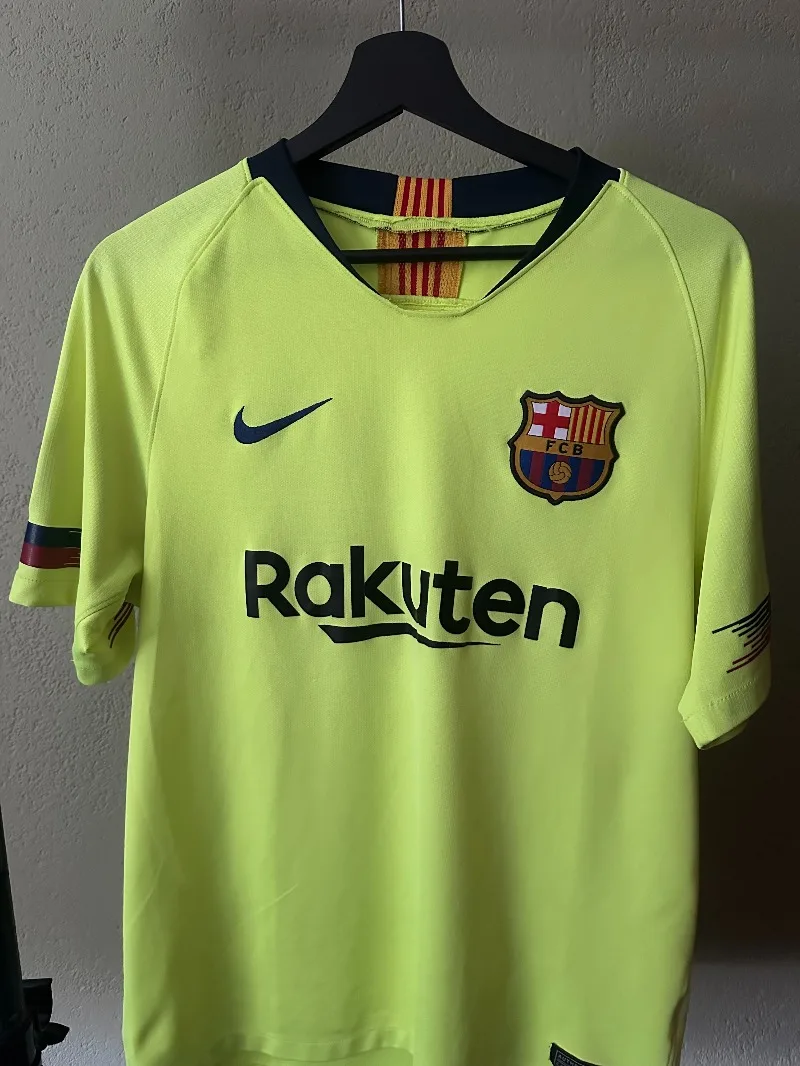 FC Barcelona 2018-19 Away Kit