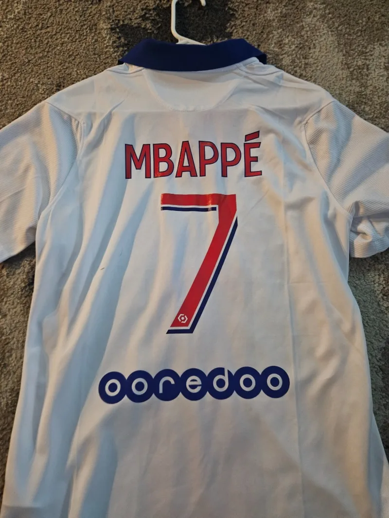 Paris Saint-Germain 2020-21 Away Kit
