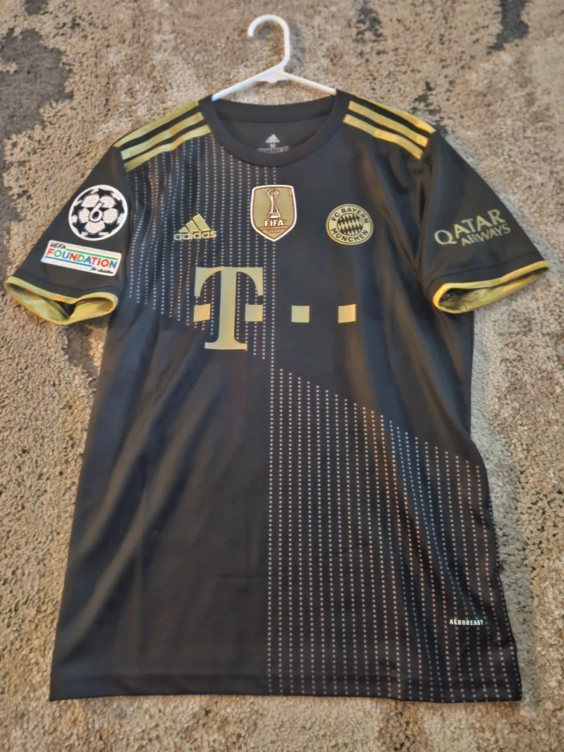 Bayern München 2021-22 Away V2 Kit