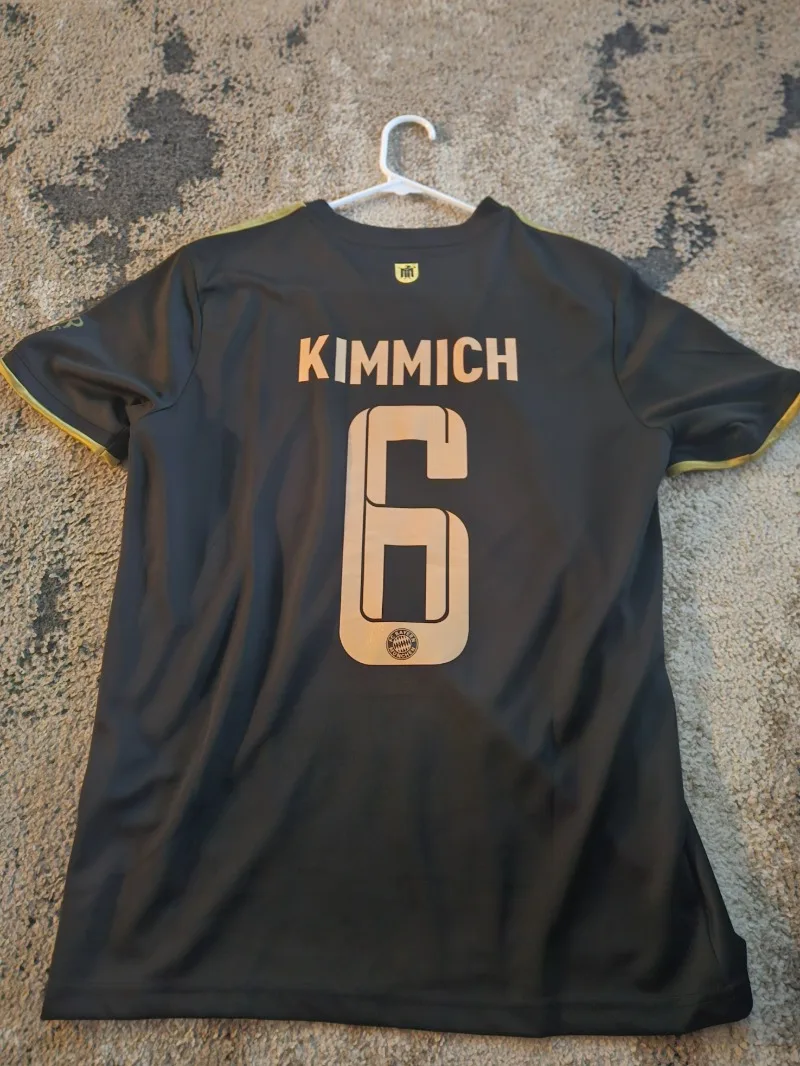 Bayern München 2021-22 Away V2 Kit