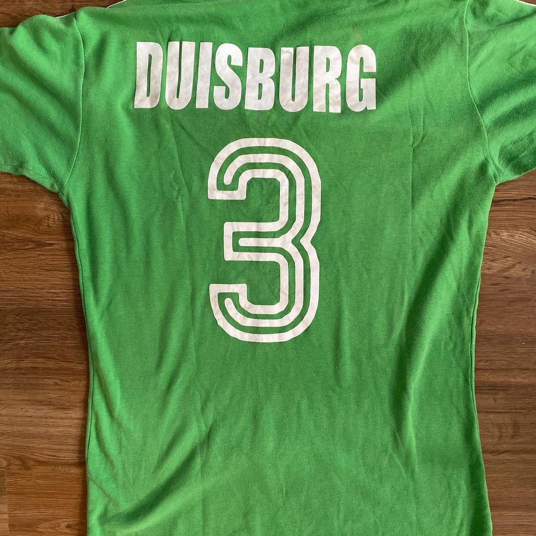 MSV Duisburg 1981-82 Away Kit