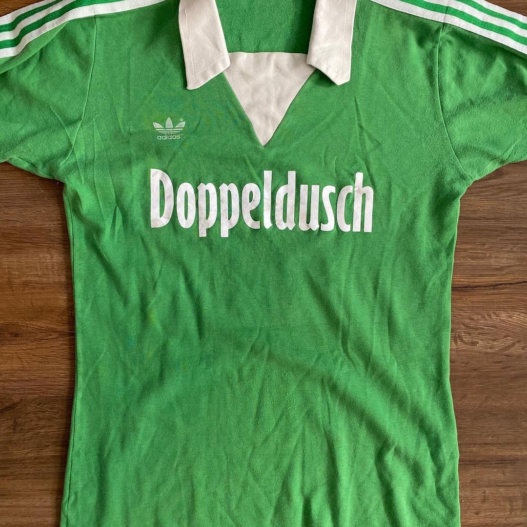 MSV Duisburg 1981-82 Away Kit