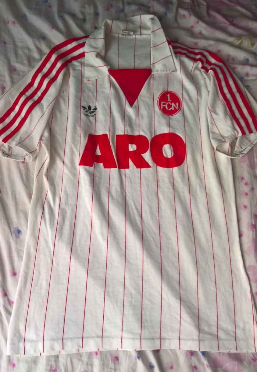 1. FC Nürnberg 1982-83 Away Kit