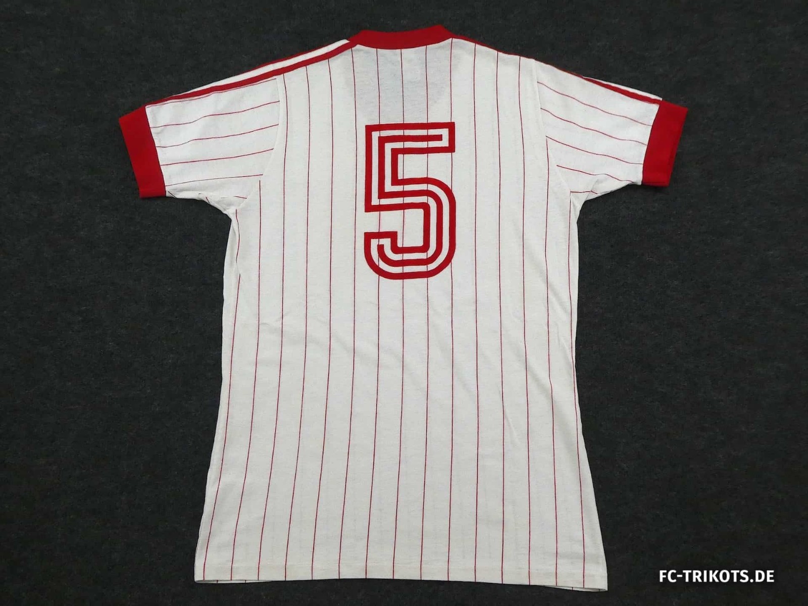 1. FC Köln 1982-83 Home Kit