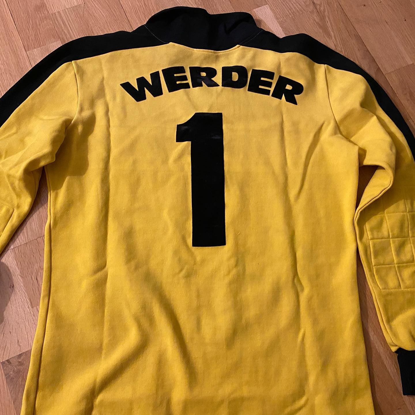 Werder Bremen 1982-83 GK Kit