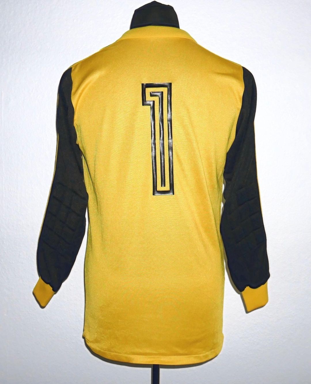VfL Bochum 1982-83 GK 1 Kit