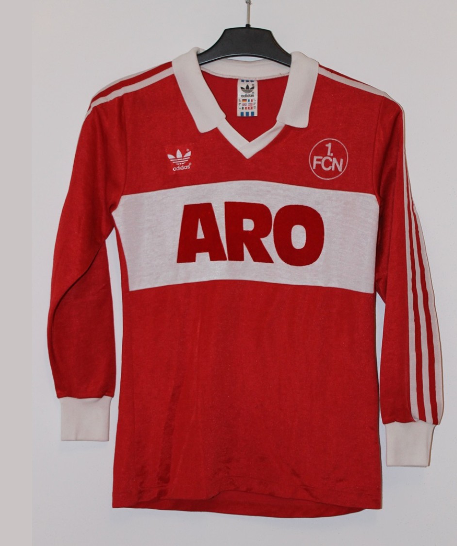 1. FC Nürnberg 1983-84 Home Kit