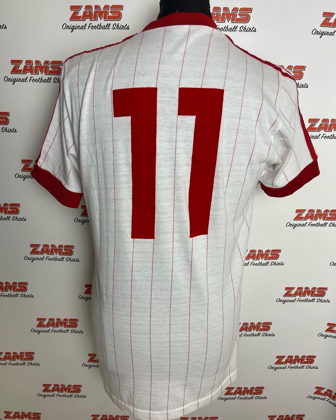 Hamburger SV 1983-84 Home Kit