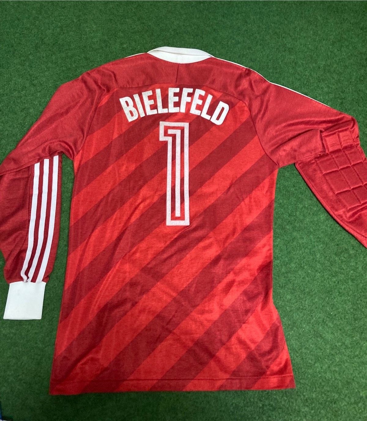 Arminia Bielefeld 1984-85 GK 1 Kit