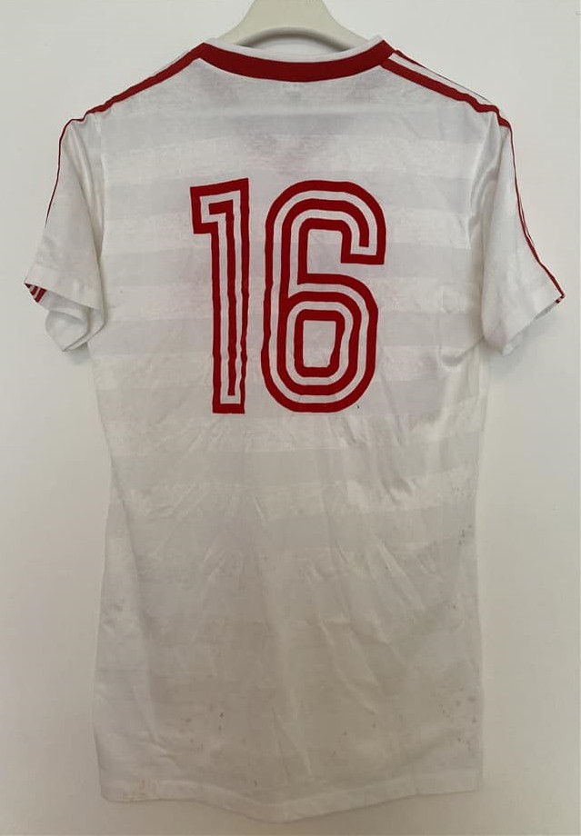 1. FC Nürnberg 1986-87 Away Kit