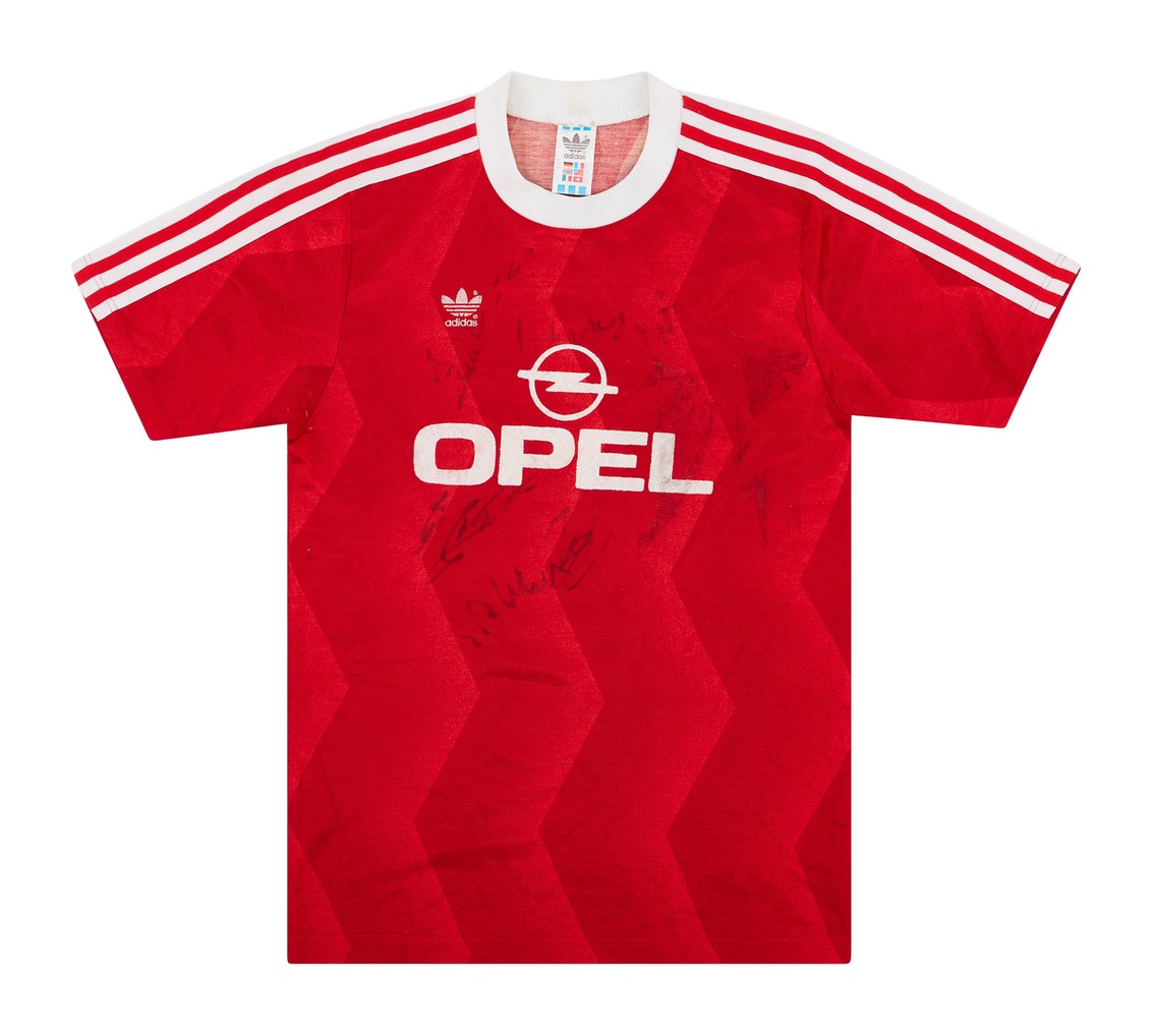 Bayern München 1987-88 Home Kit