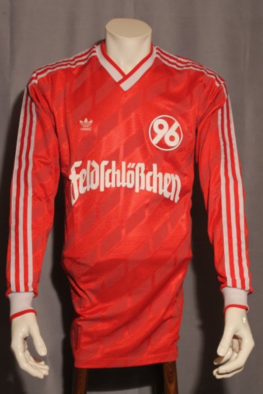 Hannover 96 1987-88 Home Kit
