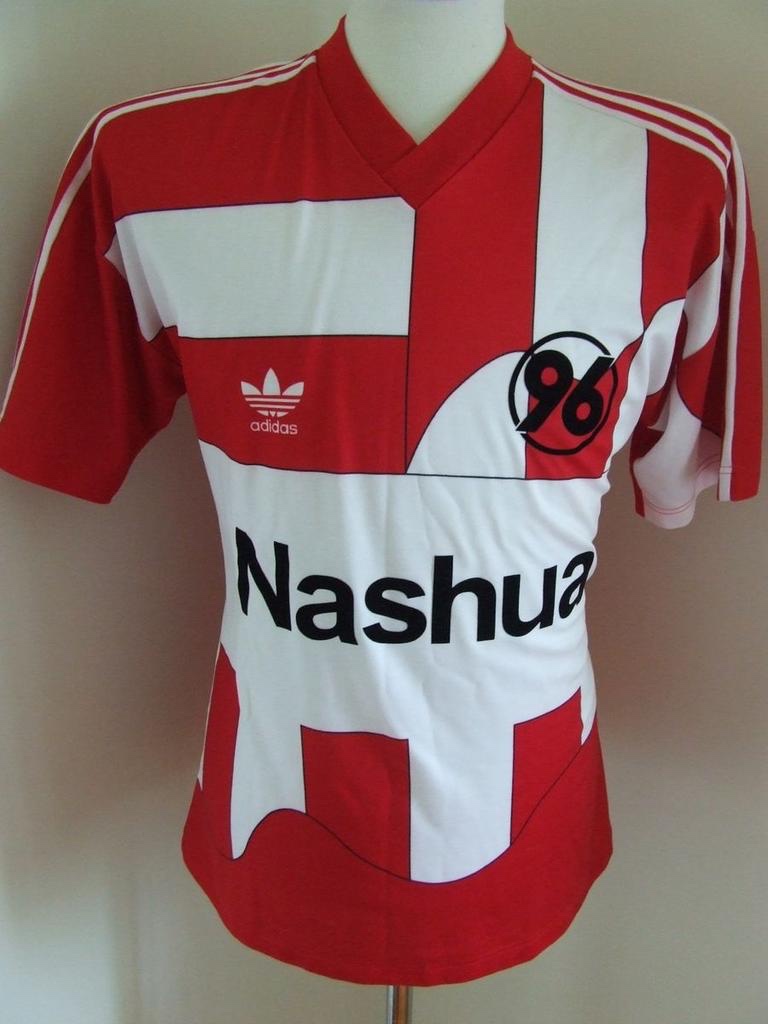 Hannover 96 1988-89 Home Kit