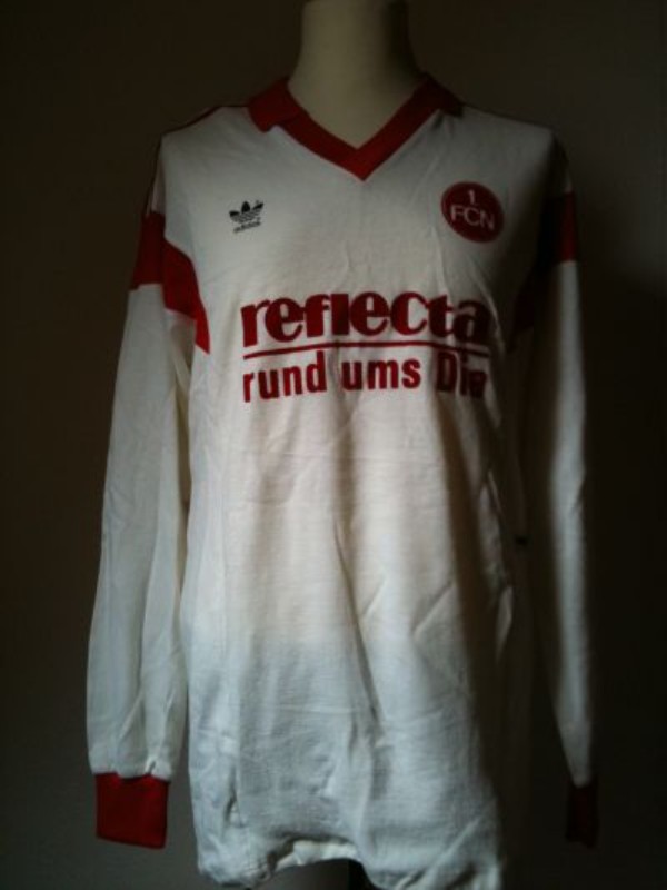 1. FC Nürnberg 1988-89 Away Kit