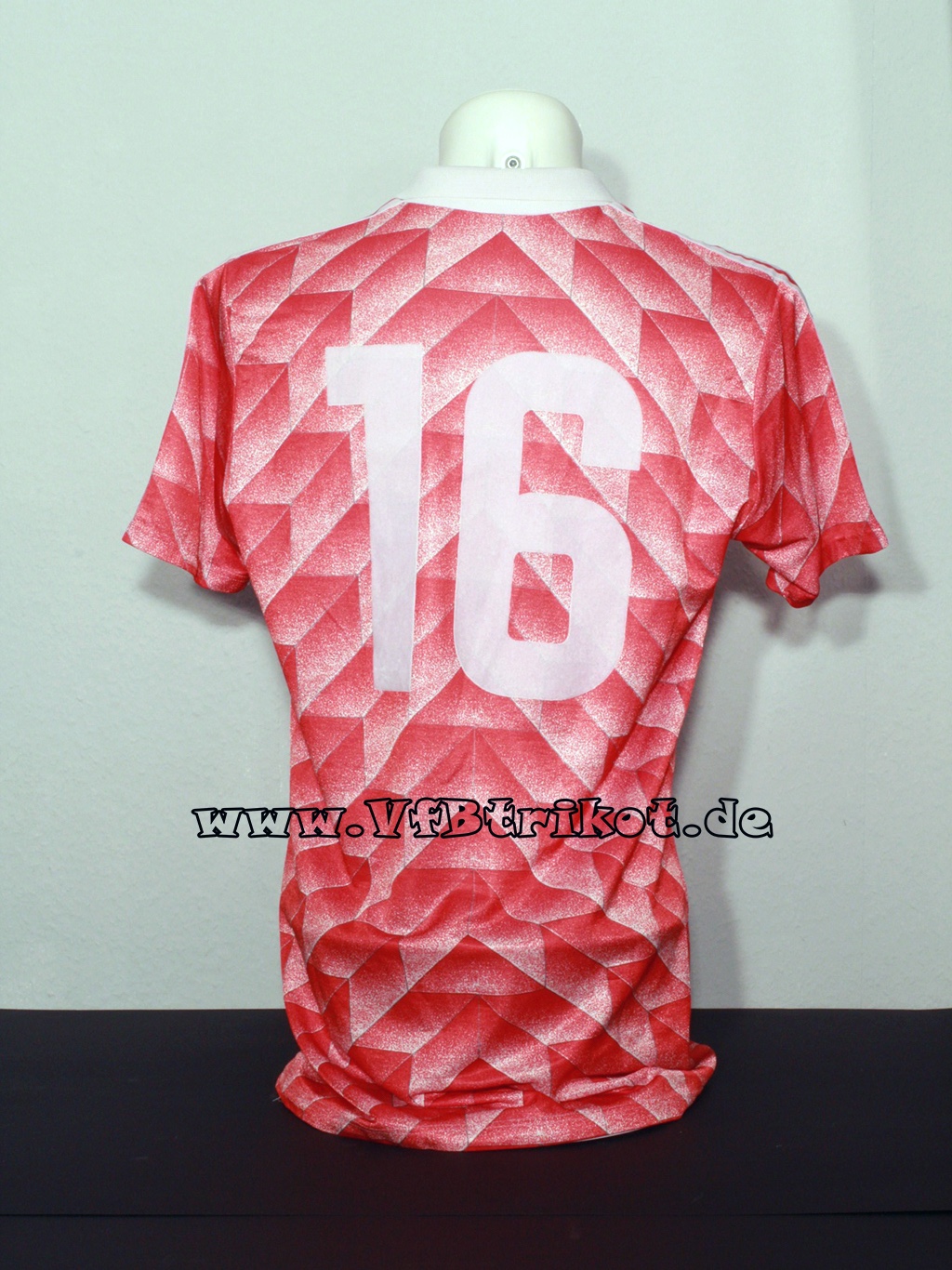 VfB Stuttgart 1988-89 European Cup Winners' Cup Special Kit