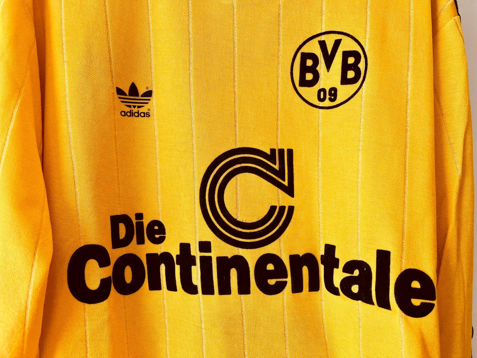 Borussia Dortmund 1989-90 Home Kit