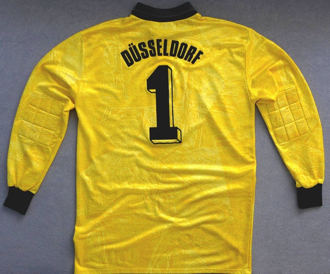Fortuna Düsseldorf 1989-90 GK 1 Kit