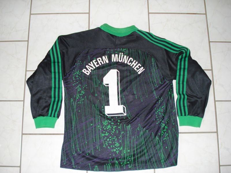 Bayern München 1990-91 GK 2 Kit