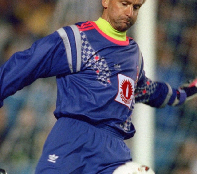 VfB Stuttgart 1991-92 GK 2 Kit