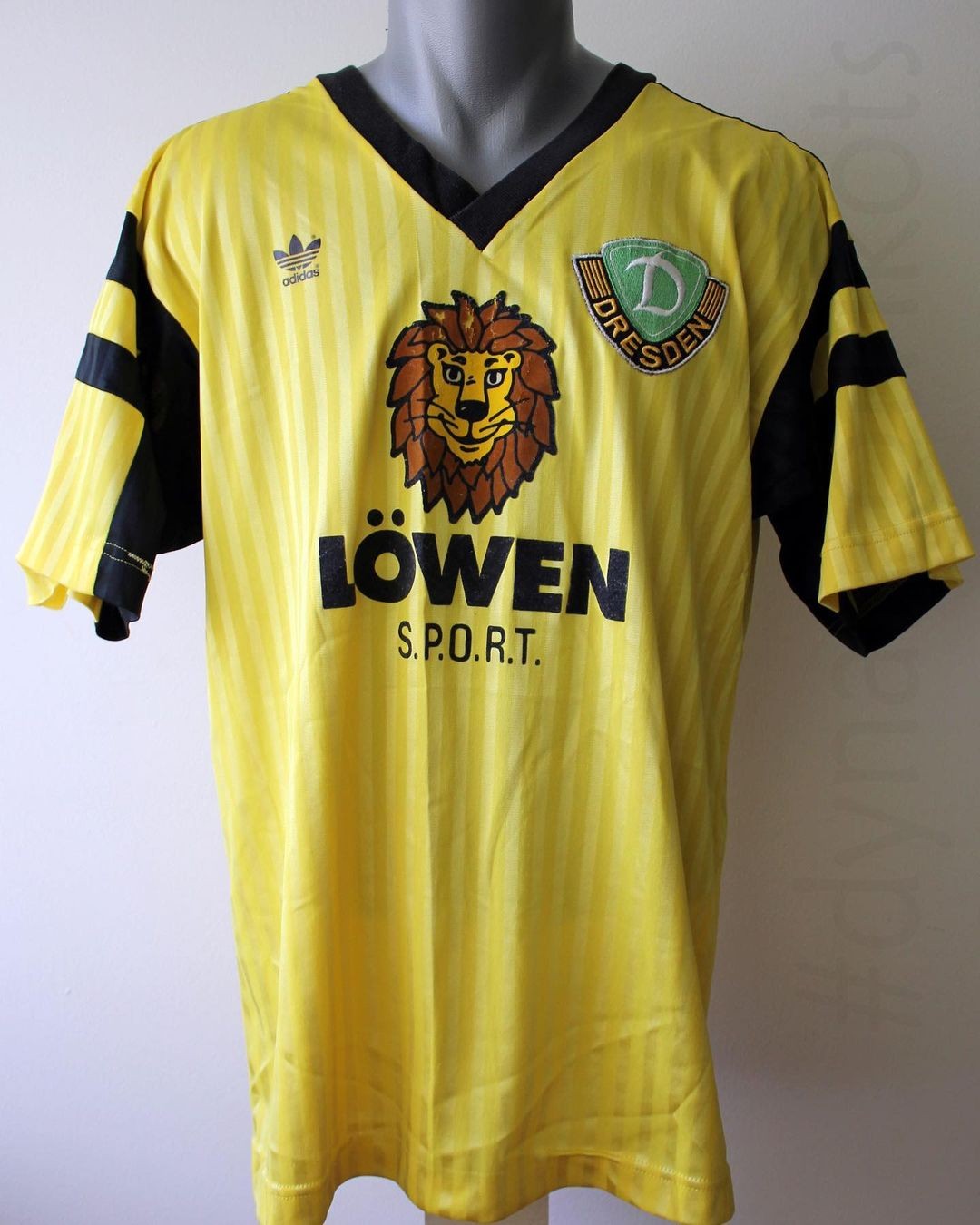 Dynamo Dresden 1991-92 Home Kit