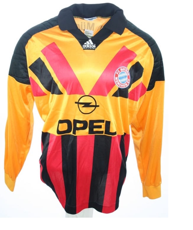 Bayern München 1992-93 GK Home Kit