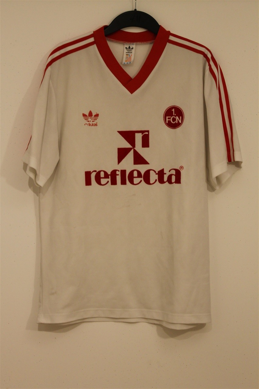 1. FC Nürnberg 1992-93 Away Kit