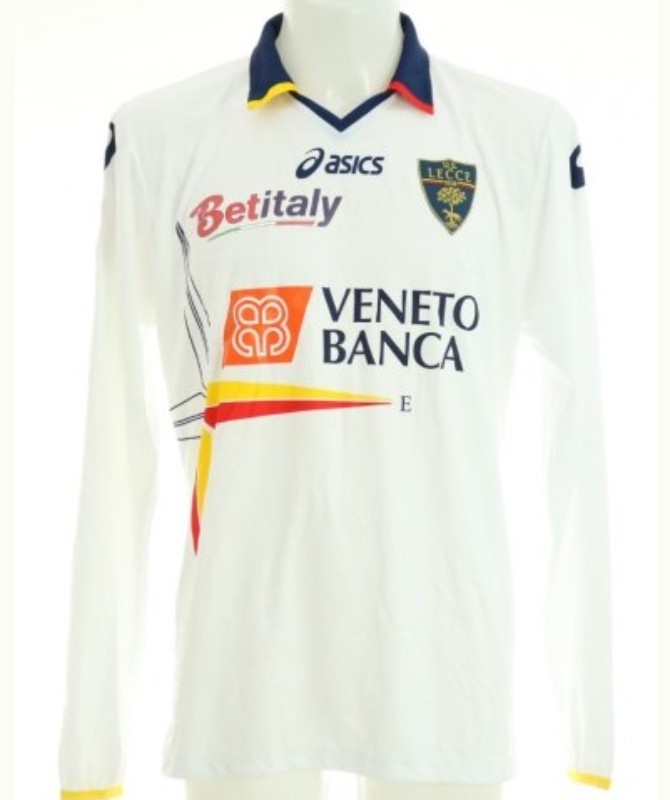 US Lecce 2011-12 Away Kit
