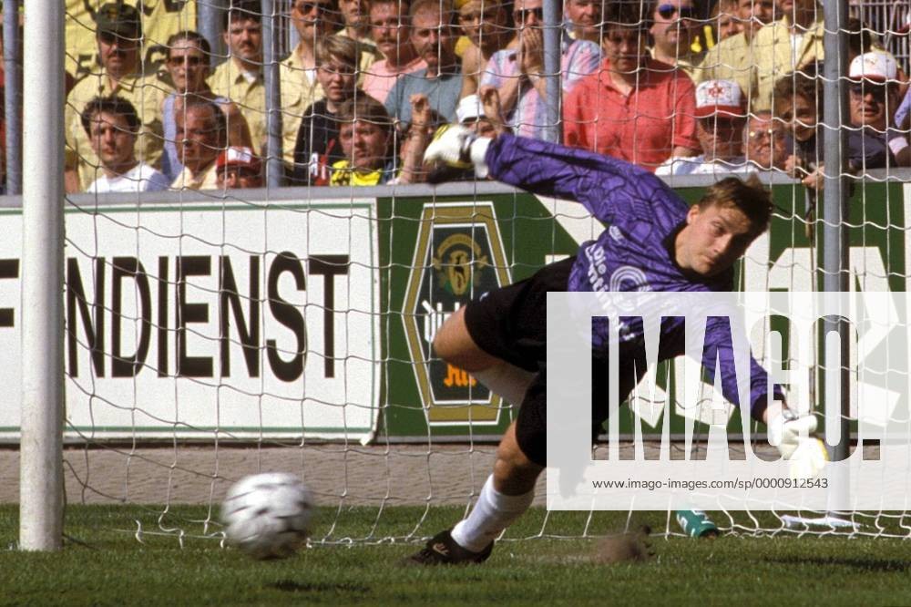 Borussia Dortmund 1993-94 GK 1 Kit