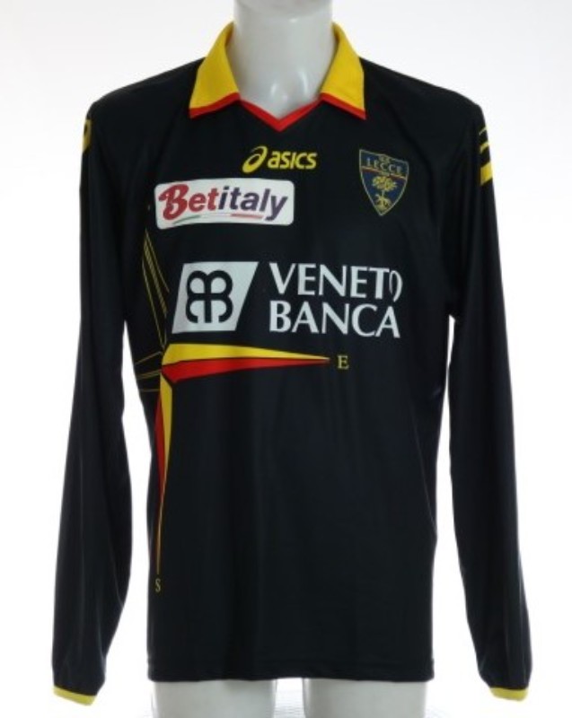 US Lecce 2011-12 Third Kit