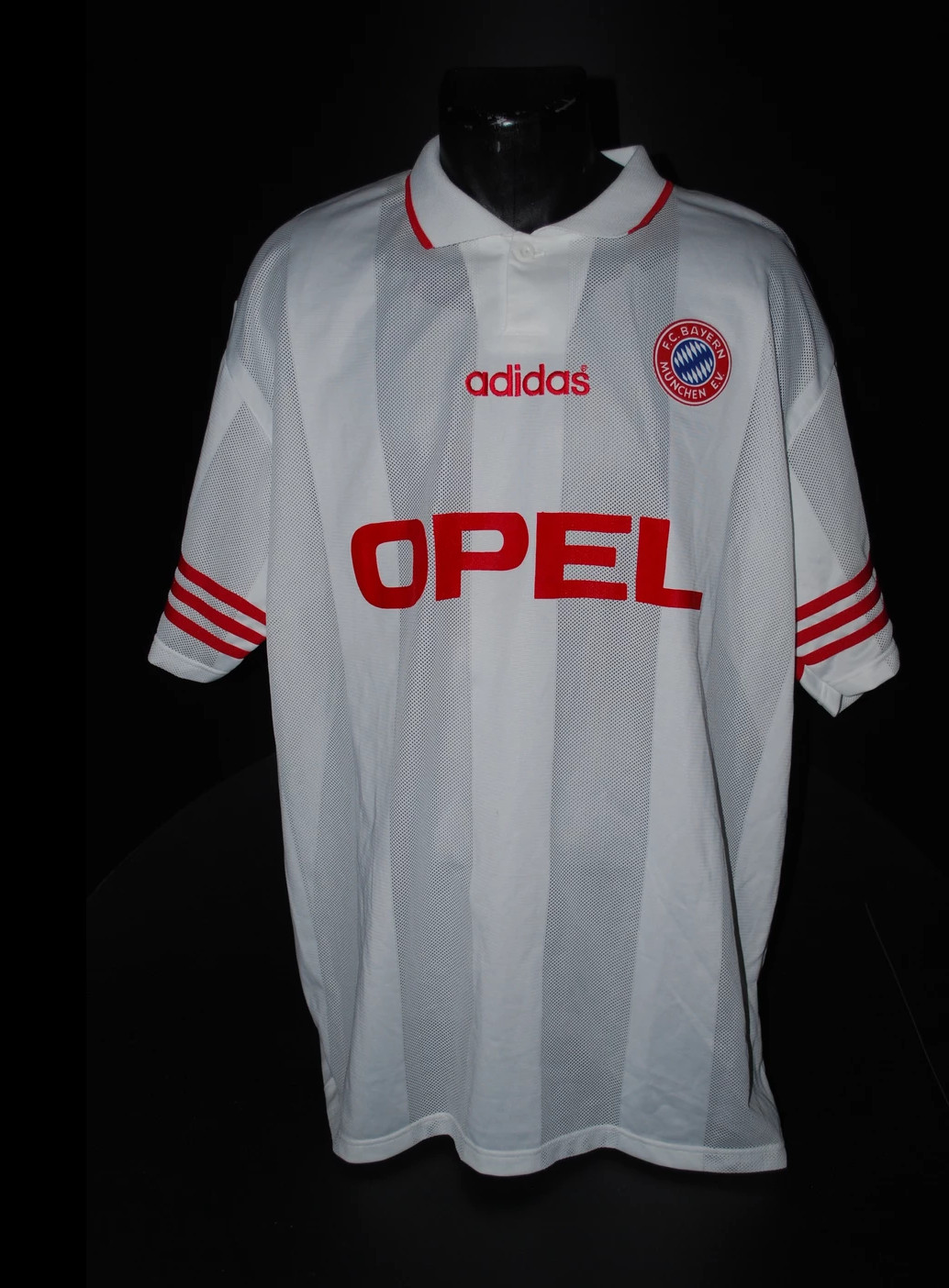 Bayern München 1995-96 UEFA Cup Away Kit