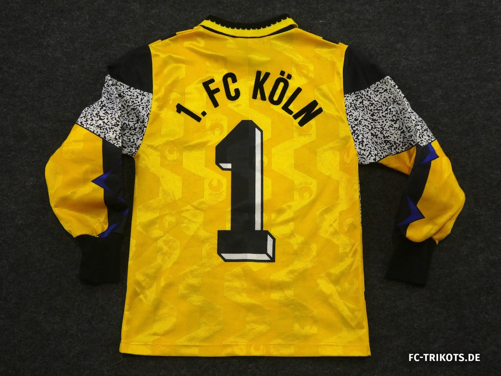1. FC Köln 1995-96 GK Home Kit