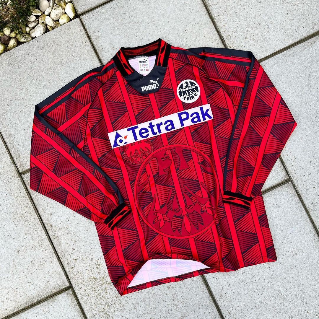 Eintracht Frankfurt 1995-96 Home Kit