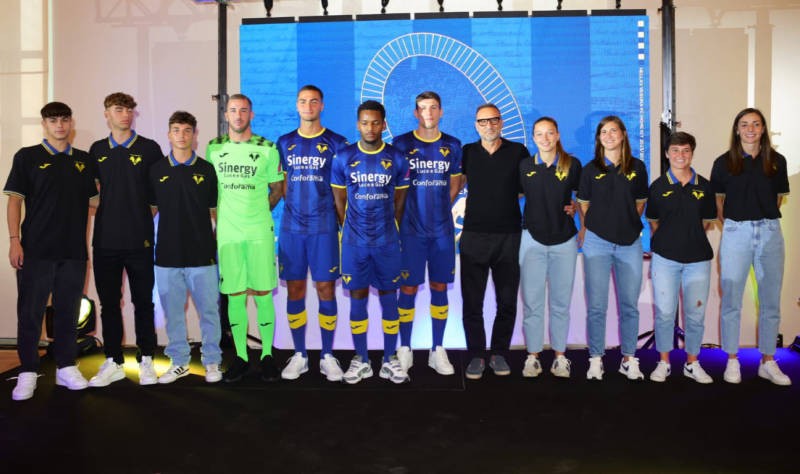 Hellas Verona 2023-24 GK 1 Kit